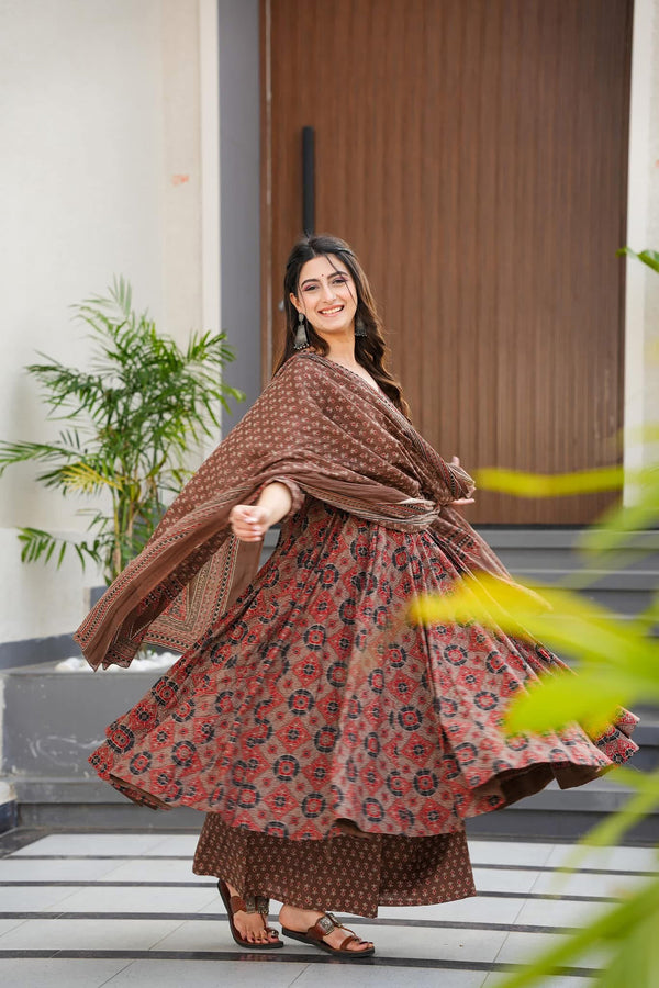 Pure Muslin Digital Print Anarkali Kurti Pant Dupatta Set Clothsvilla