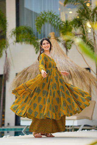 Pure Muslin Digital Print Anarkali Kurti Pant Dupatta Set Clothsvilla
