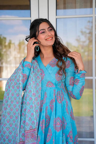 Pure Muslin Digital Print Kurti Pant Dupatta Set Clothsvilla