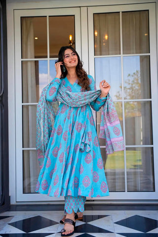 Pure Muslin Digital Print Kurti Pant Dupatta Set Clothsvilla