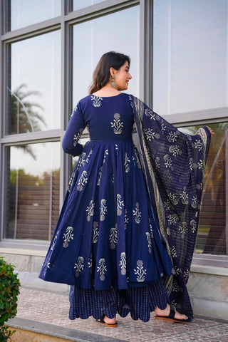 Pure Muslin Digital Print Kurti Pant Dupatta Set Clothsvilla