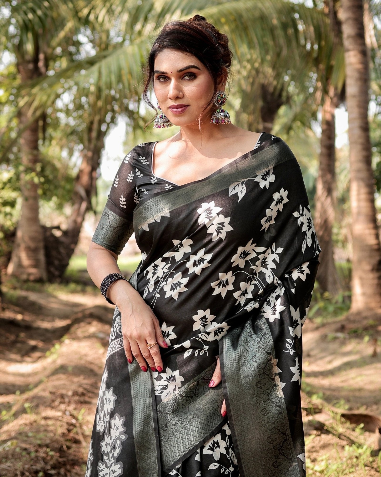 Elegant Black Tussar Silk Saree with Zari Embellished Border and Bold Floral Pallu DIGITAL PRINT