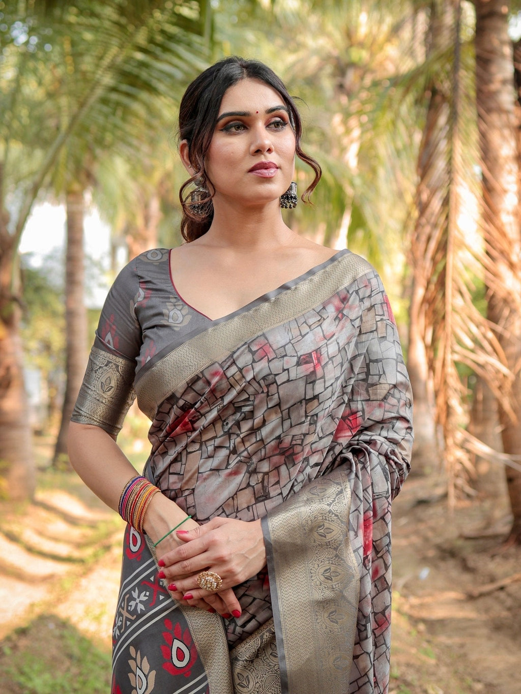 Stunning Grey Tussar Silk Saree with Golden Zari Border and Mosaic-Inspired Pallu Design DIGITAL PRINT