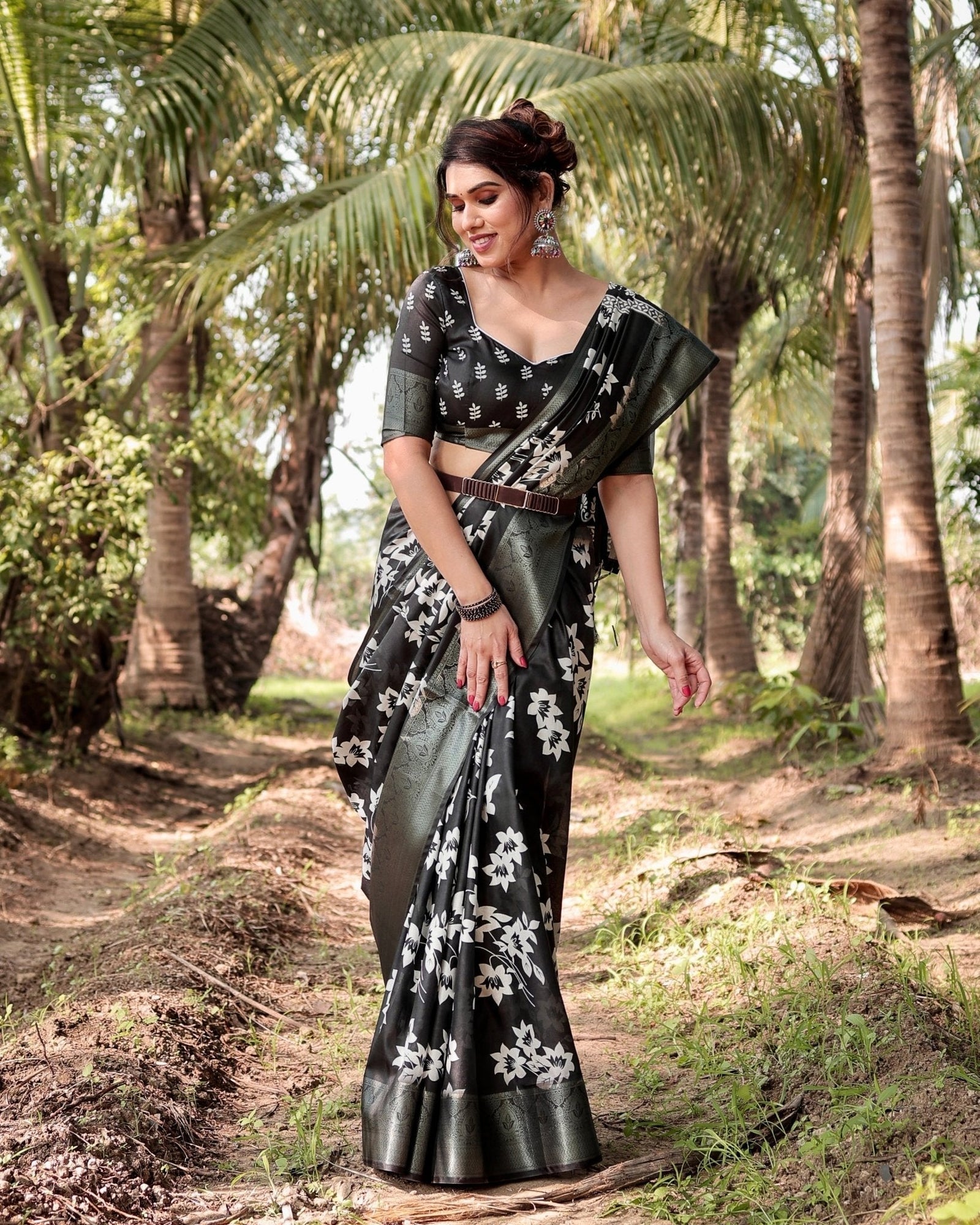 Elegant Black Tussar Silk Saree with Zari Embellished Border and Bold Floral Pallu DIGITAL PRINT