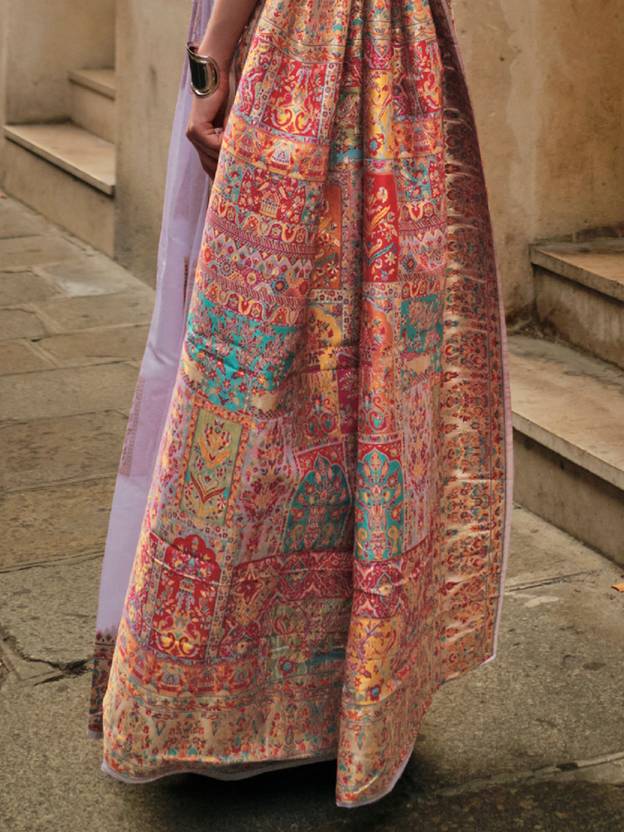 Purple Elegant Banarasi Silk Blend Woven Saree with Unstitched Blouse Piece ClothsVilla