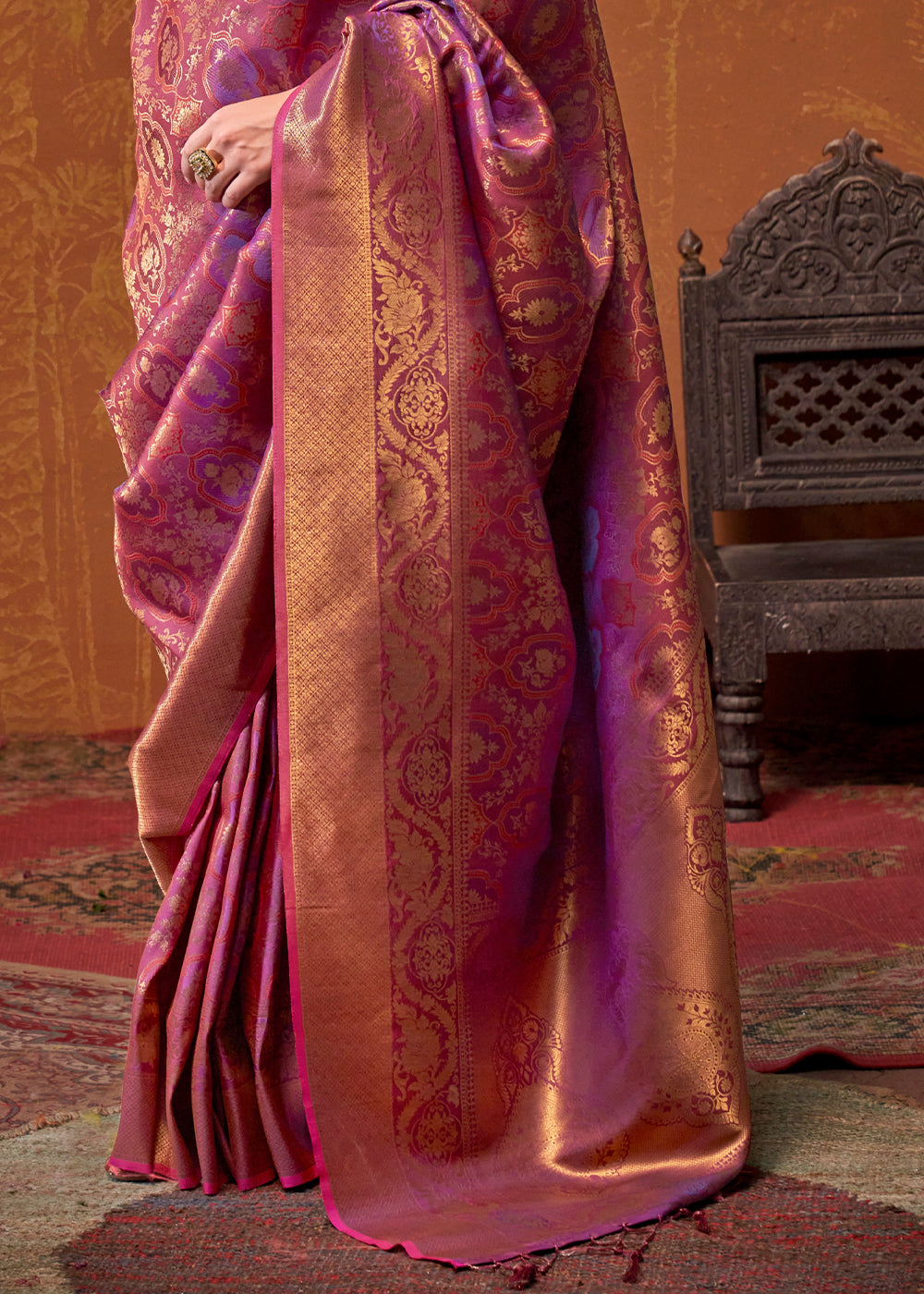 Purple Elegant Blended Silk Banarasi Saree with Blouse Piece – Timeless Traditional Charm ClothsVilla