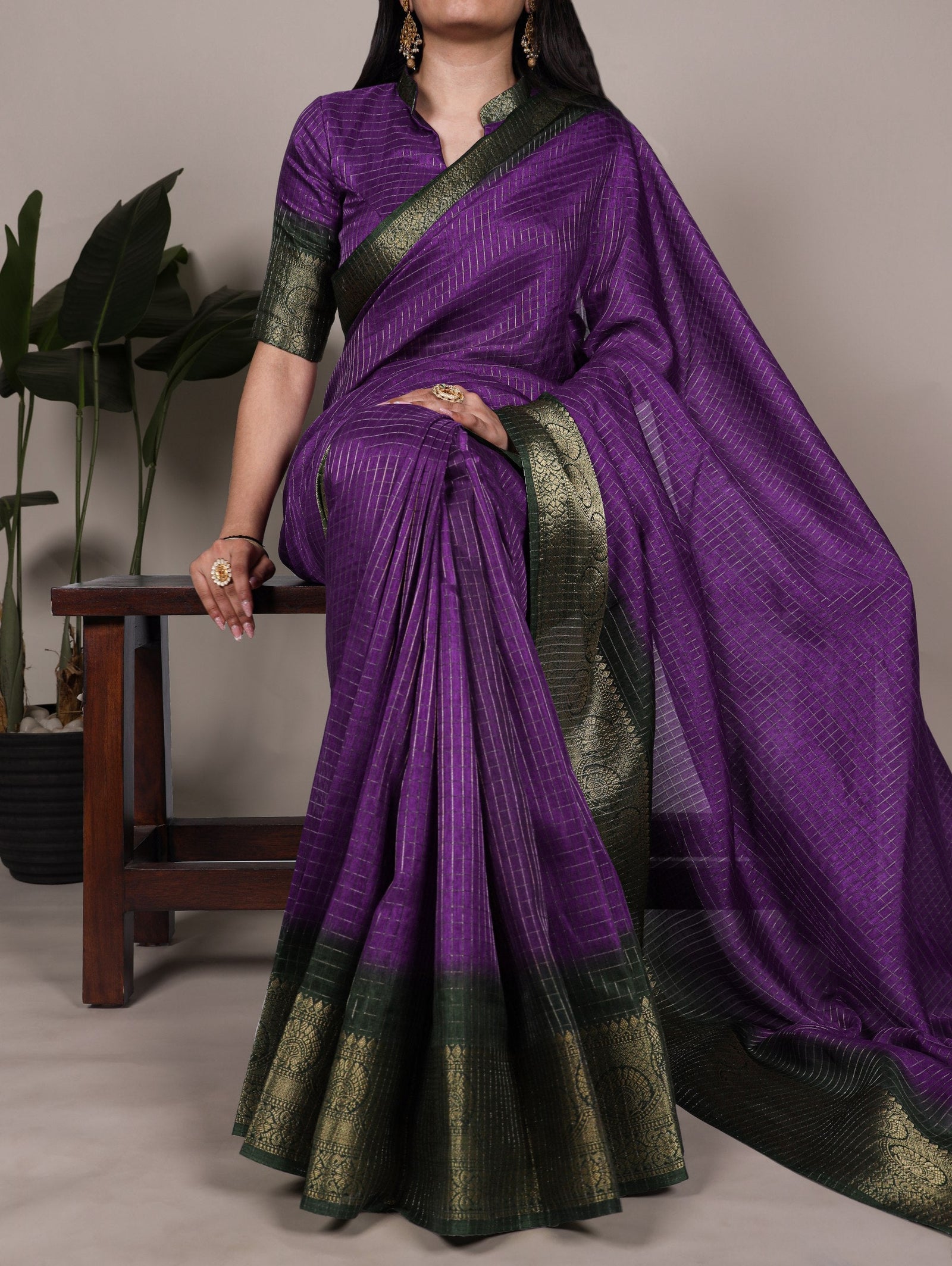Purple Elegant Dola Chex Saree with Zari Weaving & Matching Blouse Piece ClothsVilla