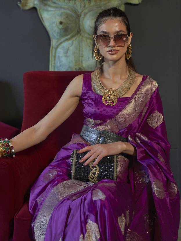 Purple Elegant Kanjivaram Silk Blend Saree with Unstitched Blouse Piece Secondary image