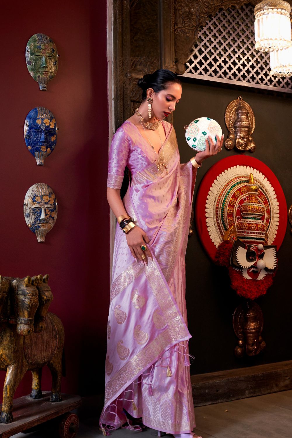 Purple Elegant Pure Satin Handloom Saree with Unstitched Blouse Piece Secondary image