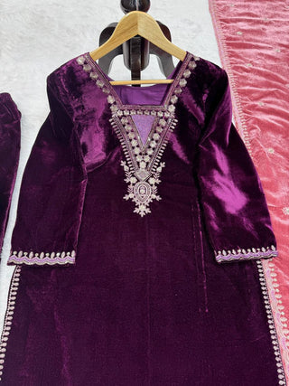 Purple Elegant Velvet Ensemble – Luxe Thread & Sequin Work ClothsVilla