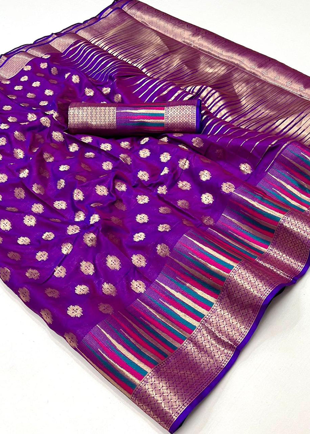Purple Timeless Banarasi Blended Silk Saree with Intricate Design – Perfect for Grand Occasions ClothsVilla