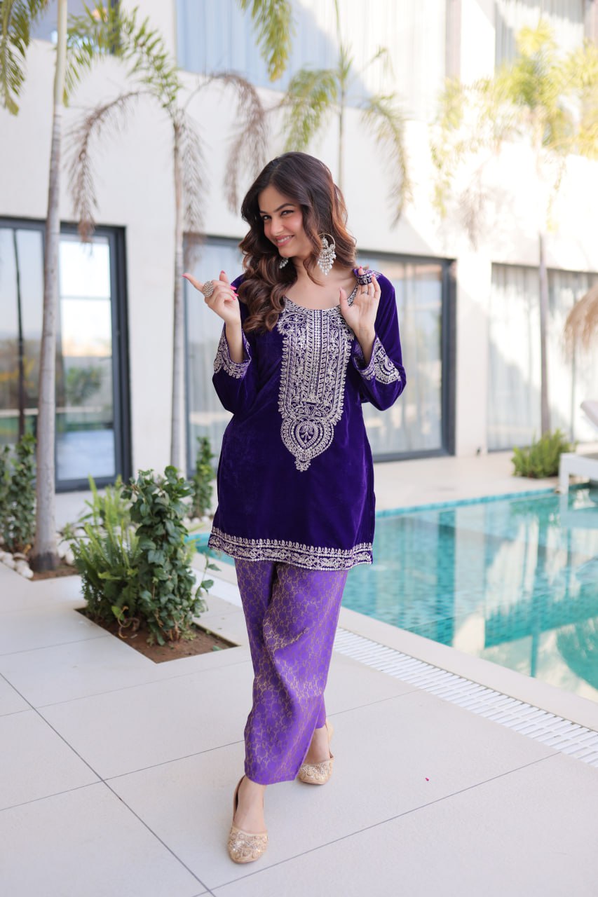 Purple Velvet Top Pant Set & Matching Batwa