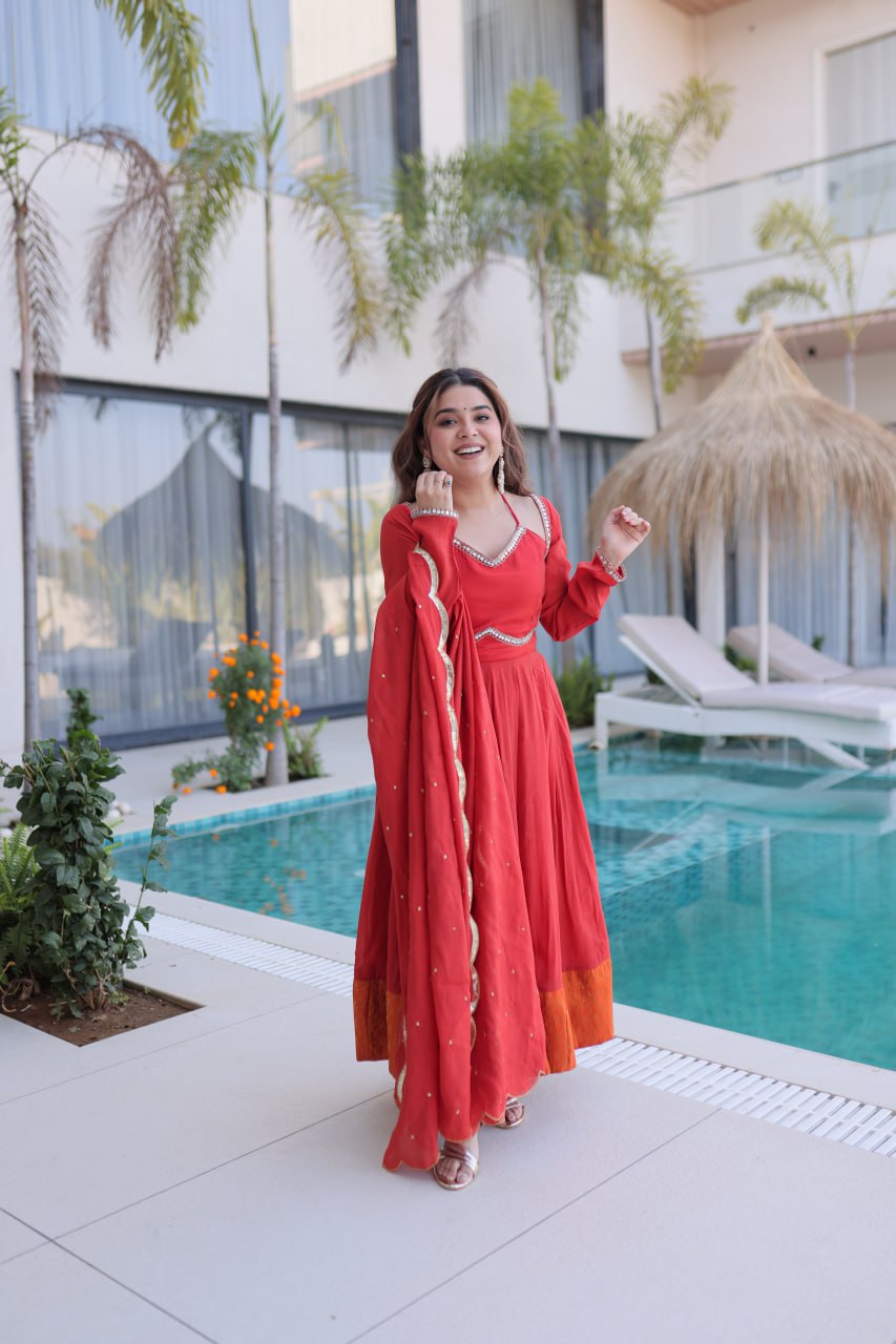 Red Chanderi Mirror Lace Kurti Pant Set Secondary image