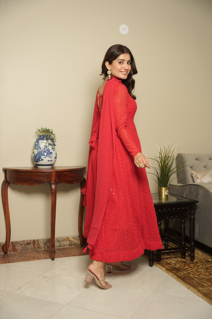 Red Elegant Georgette Printed Suit Set with Tassel Dupatta – Flowy & Chic Clothsvilla