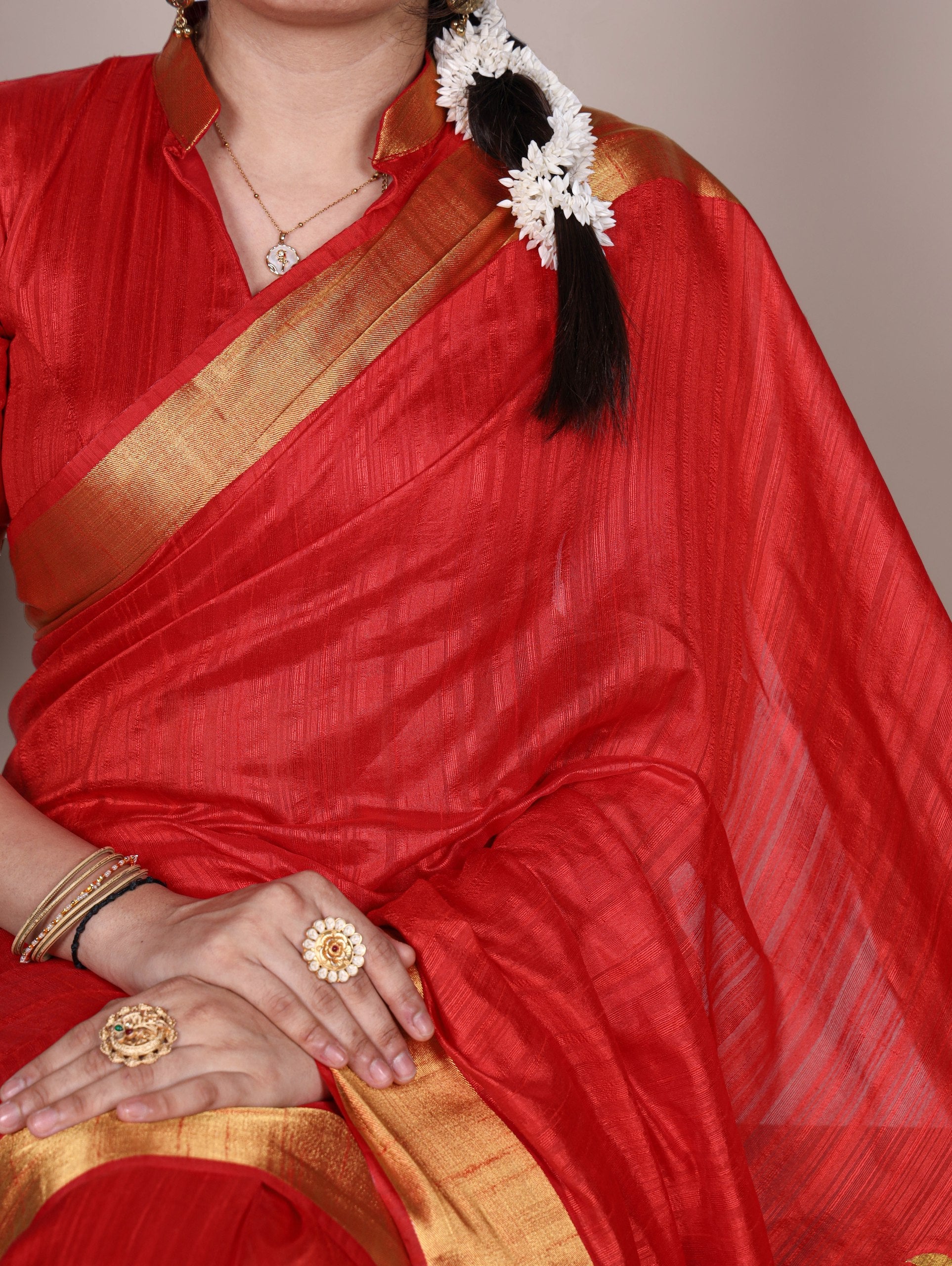 Red Elegant Raw Silk Saree with Zari Weaving Work Secondary image