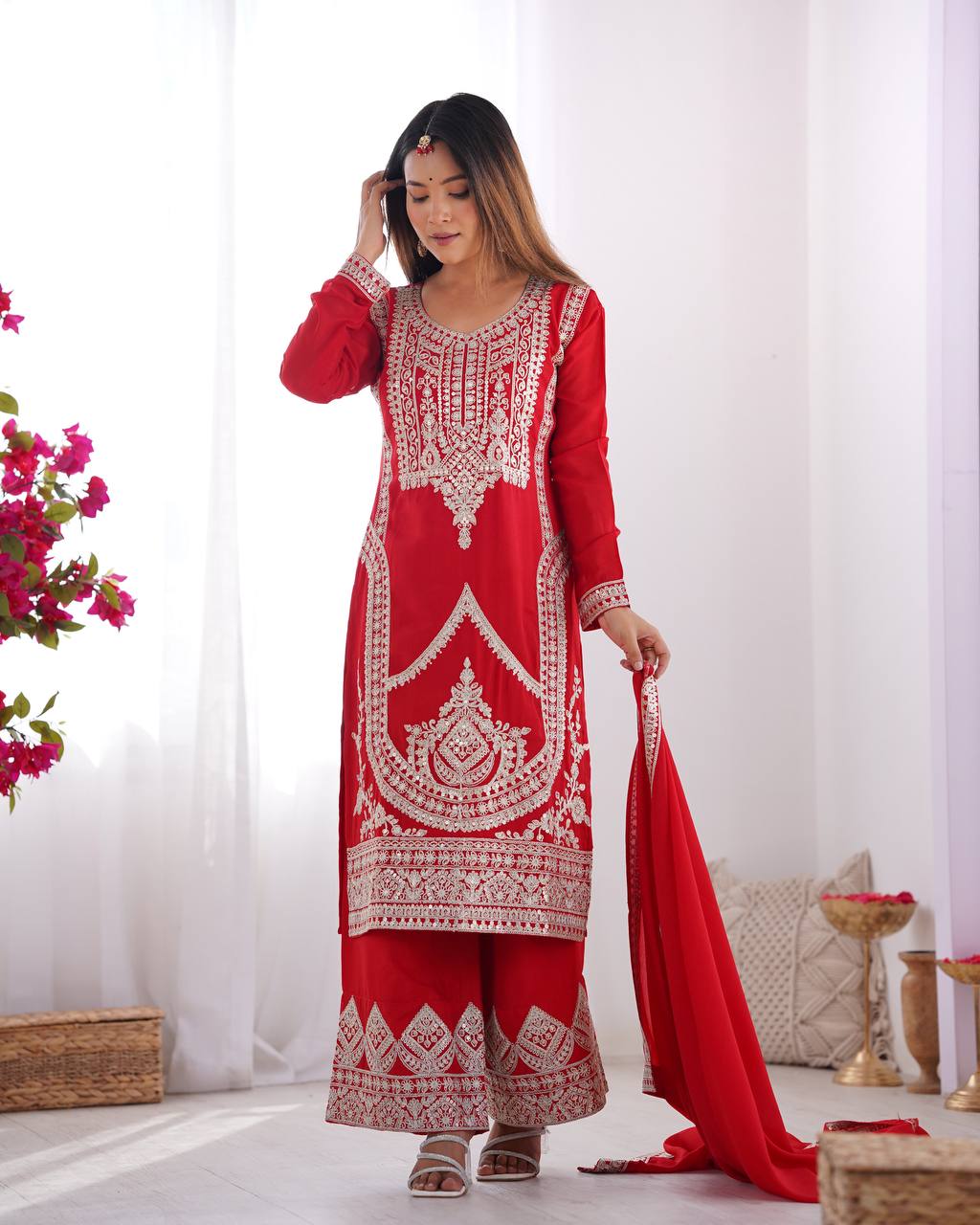 Red Elegant Vichitra Silk Embroidered Kurta Set Secondary image