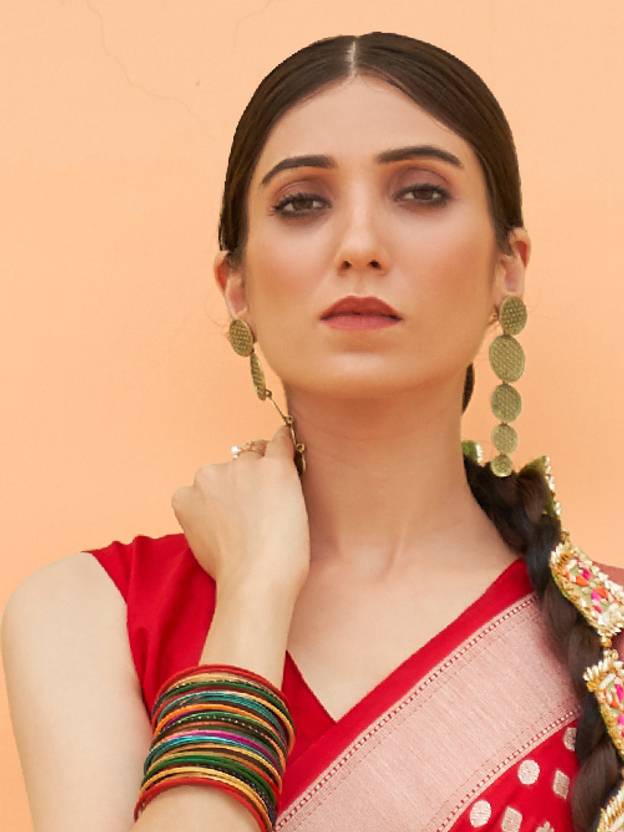 Red Graceful Georgette Saree with Unstitched Blouse Piece ClothsVilla
