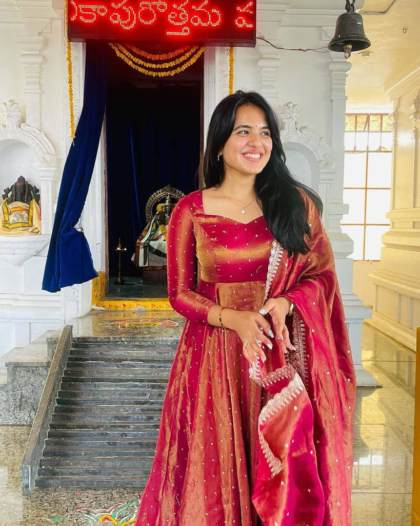 Red Premium Designer Party Wear Pur Twil Gold Net Anarkali G Red Premium Designer Party Wear Pur Twil Gold Net Anarkali G