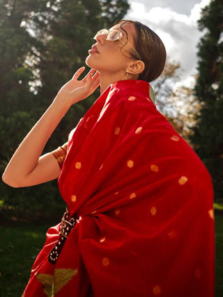 Red Saree Mall Women's Banarasi Silk Blend Saree with Unstitched Blouse Piece ClothsVilla