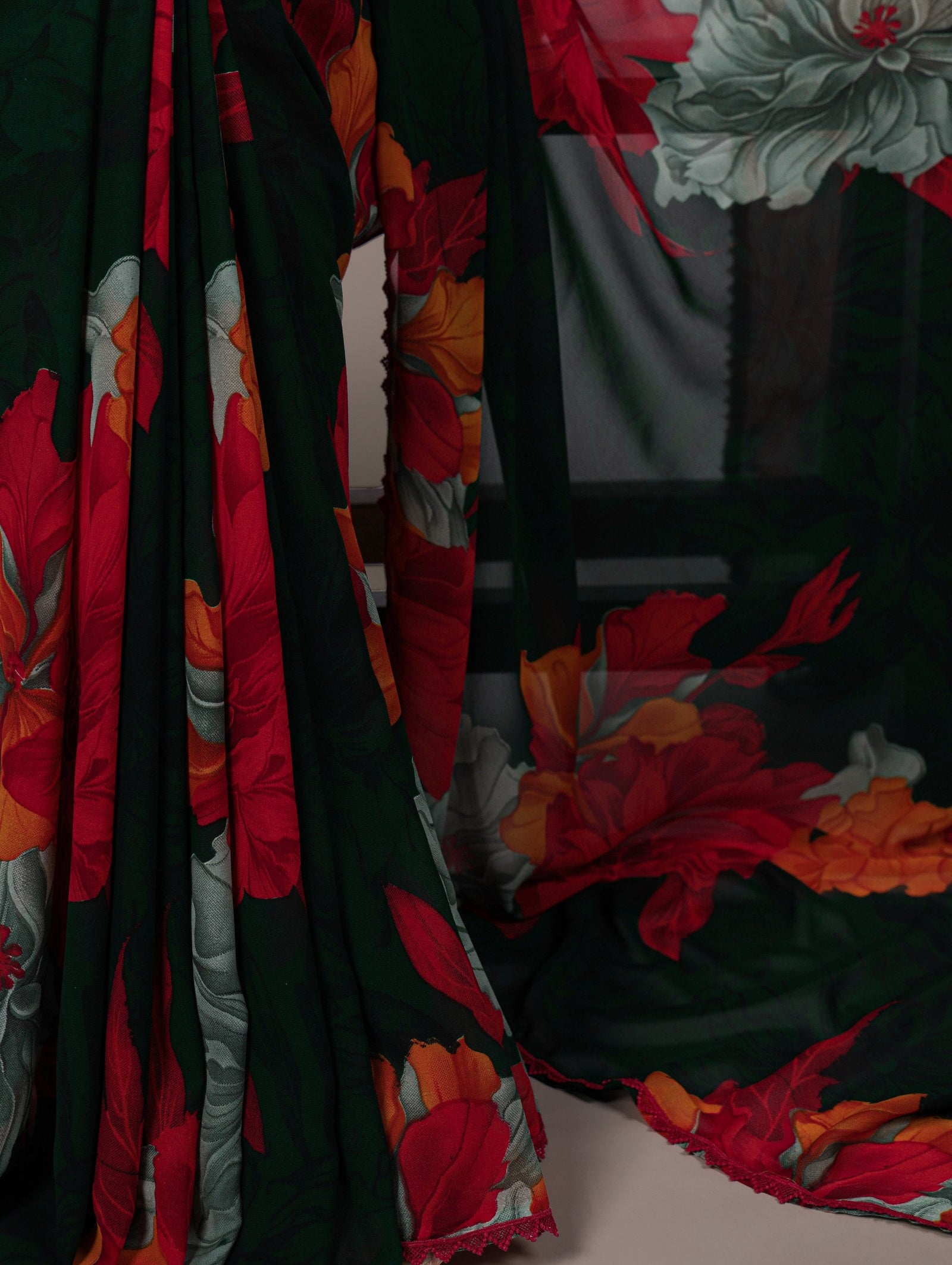 Red Weightless Marbal Floral Printed Saree with Lace Border & Unstitched Banglory Plain Blouse ClothsVilla