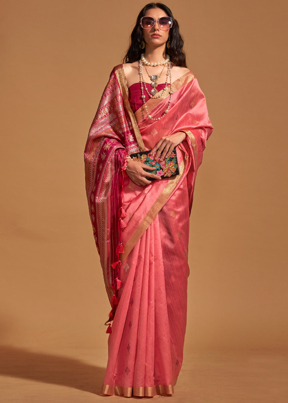 Rose Pink Elegant Banarasi Blended Silk Saree with Intricate Timeless Design – Ideal for Grand Occasions Secondary image
