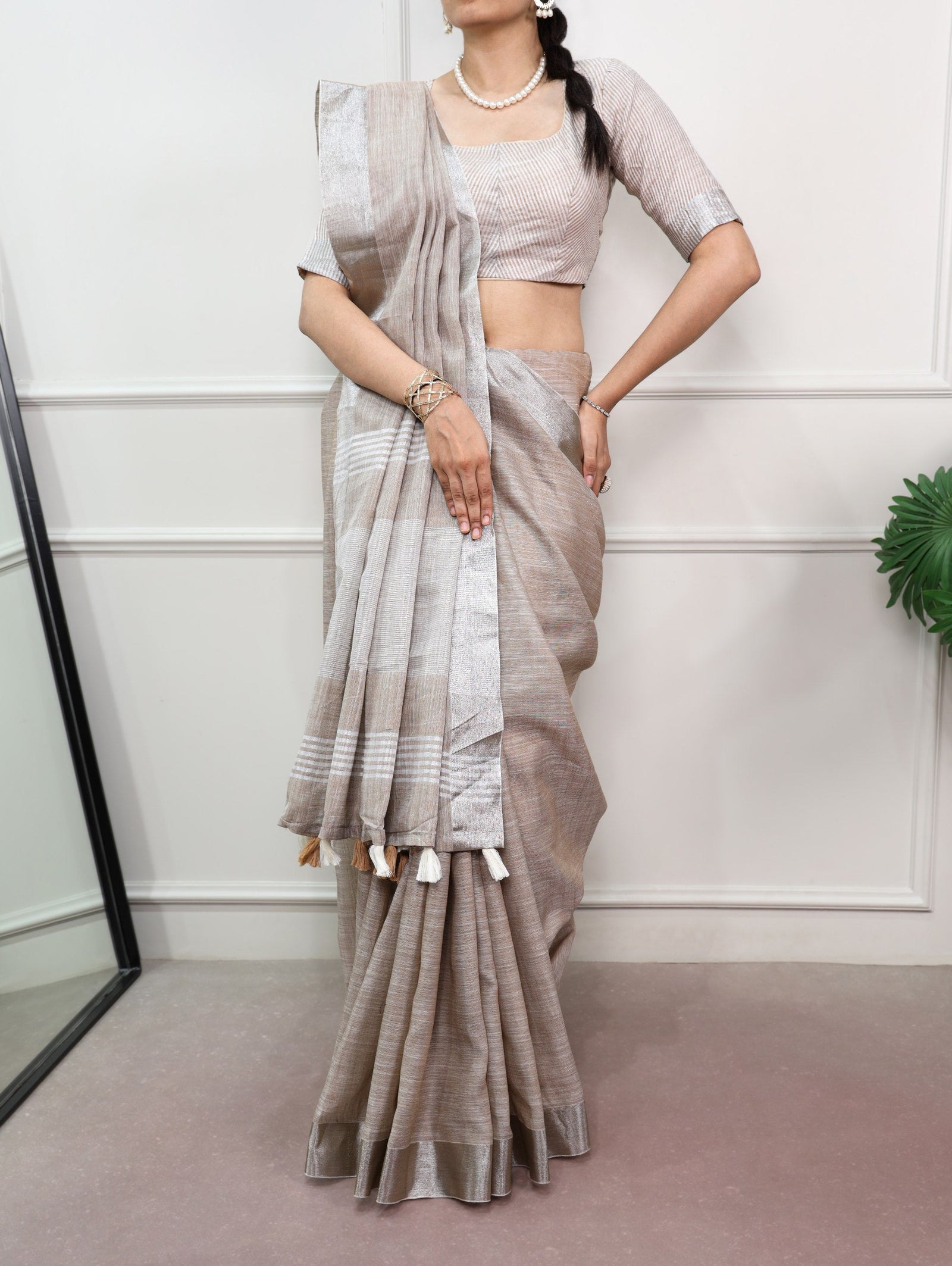Soft Linen Saree with Zari Border ClothsVilla