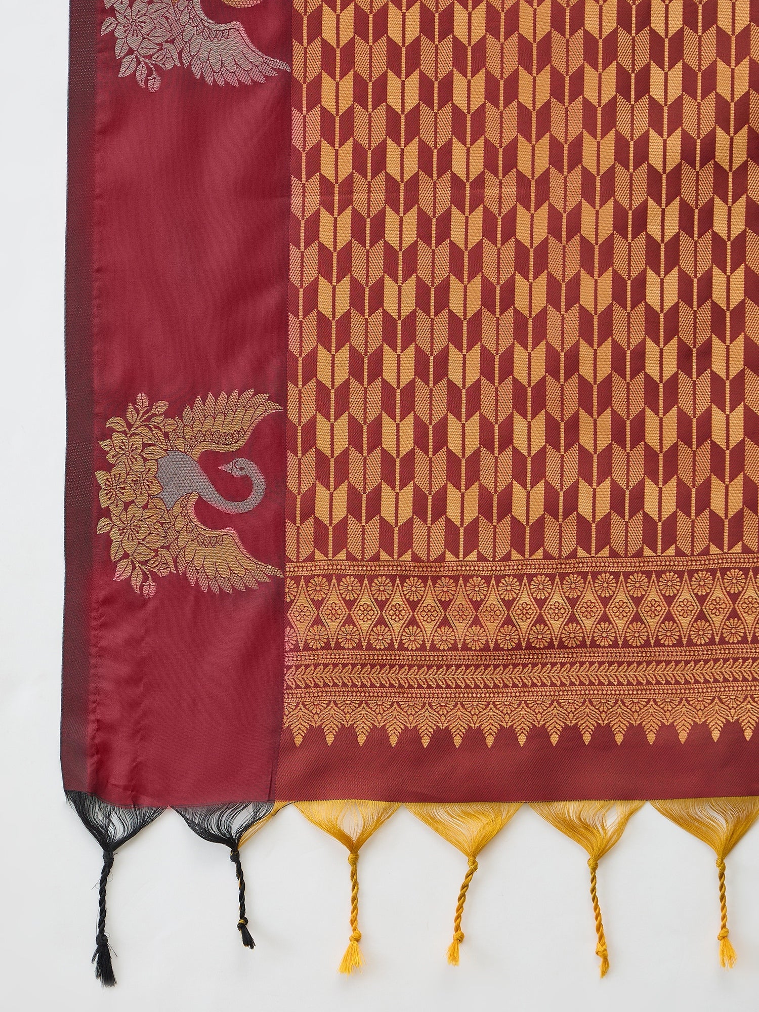 Tarunika Handloom Silk Saree for Wedding & Festive Wear ClothsVilla