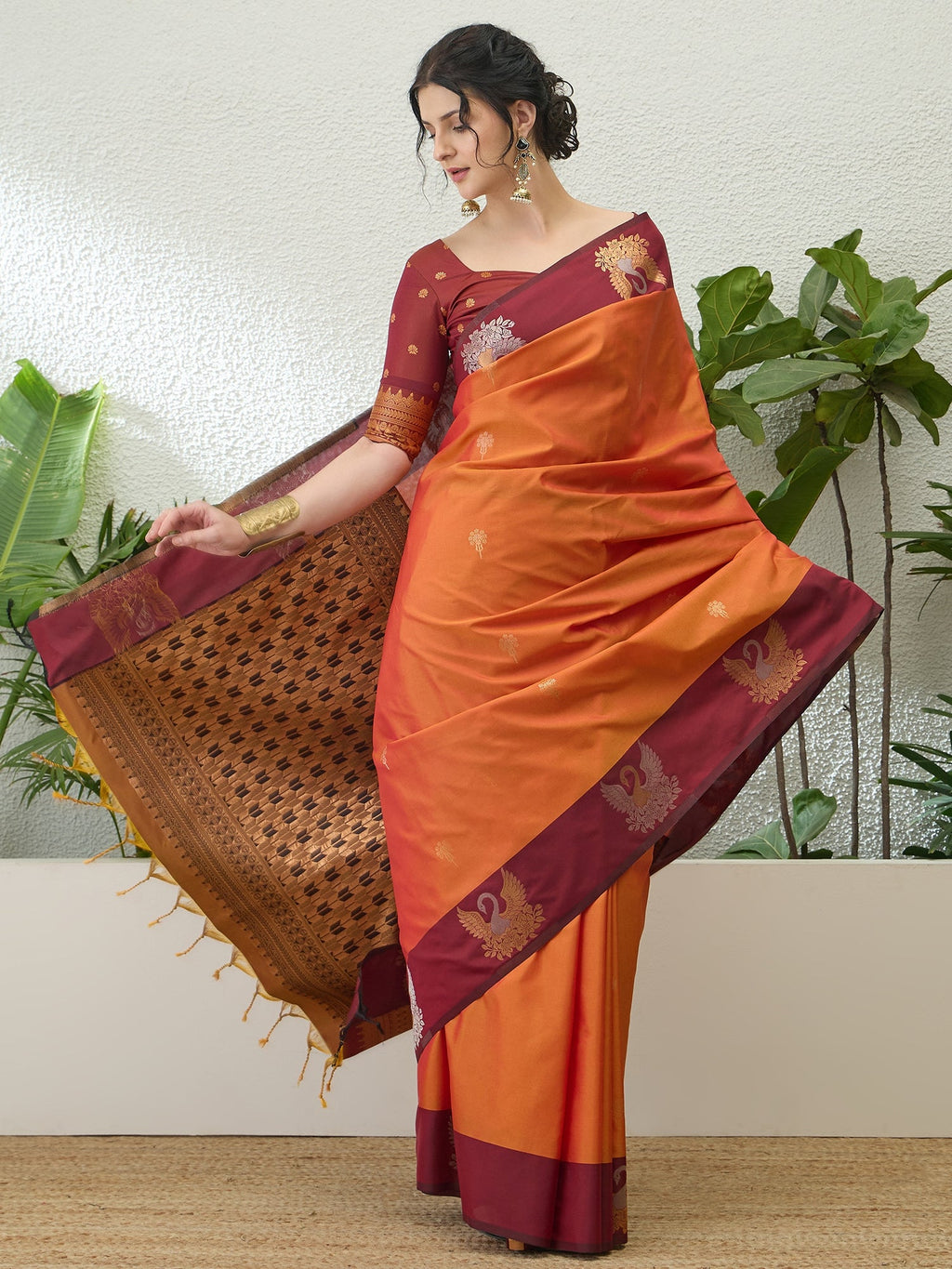 Tarunika Handloom Silk Saree for Wedding & Festive Wear ClothsVilla