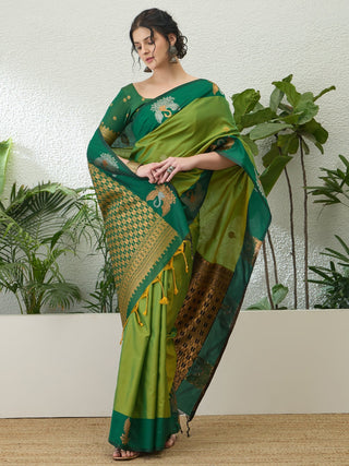 Tarunika Handloom Silk Saree for Wedding & Festive Wear ClothsVilla