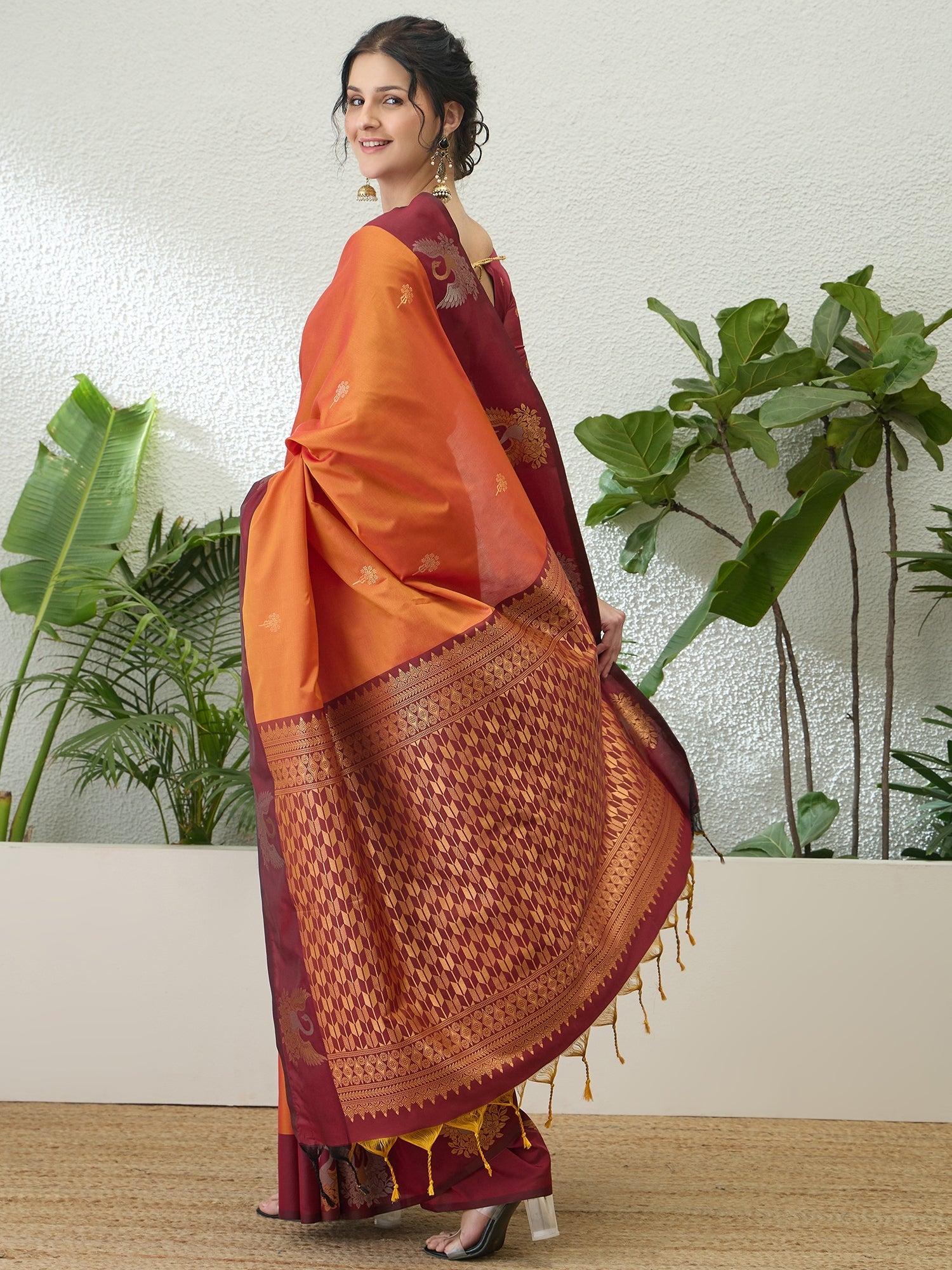 Tarunika Handloom Silk Saree for Wedding & Festive Wear ClothsVilla