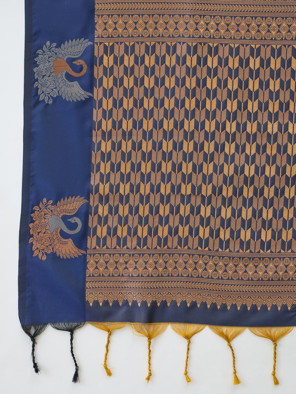 Tarunika Handloom Silk Saree for Wedding & Festive Wear ClothsVilla