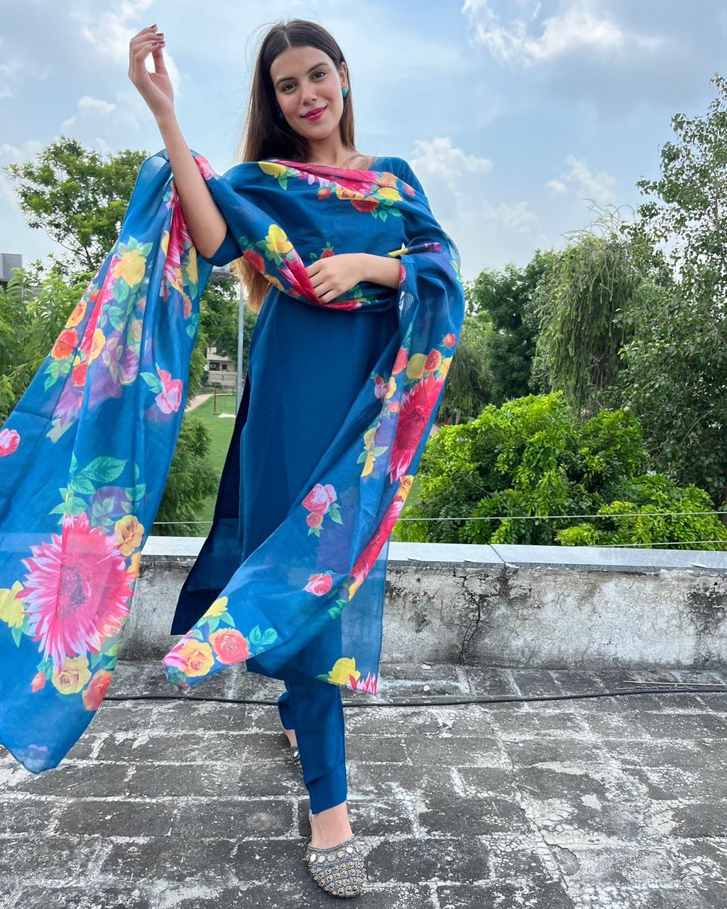 Teal Blue Elegant Cotton Silk Suit Set with Floral Organza Dupatta