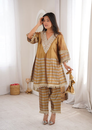 Two-Tone Mirror Work Kurta Set with Batwa ClothsVilla