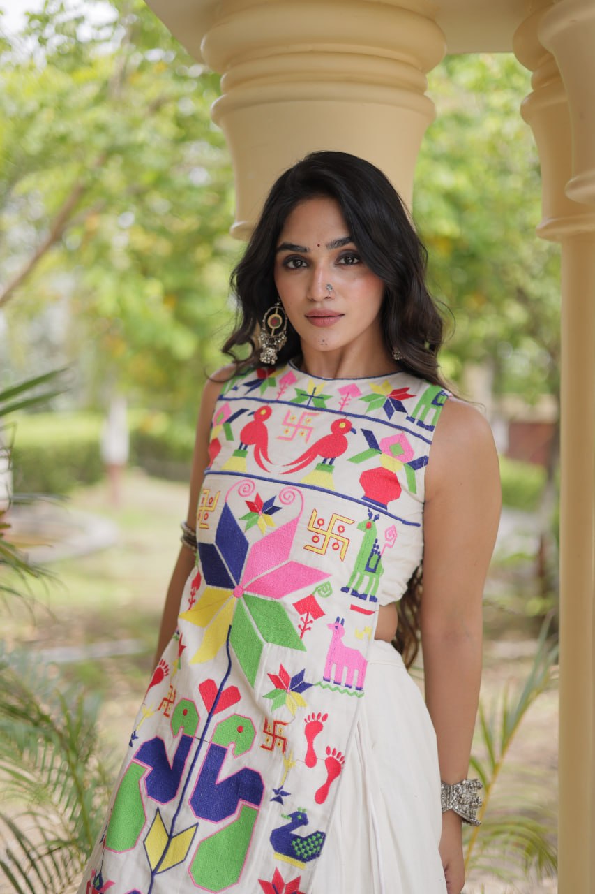 White Cotton Gamthi Embroidered Lehenga Choli ClothsVilla