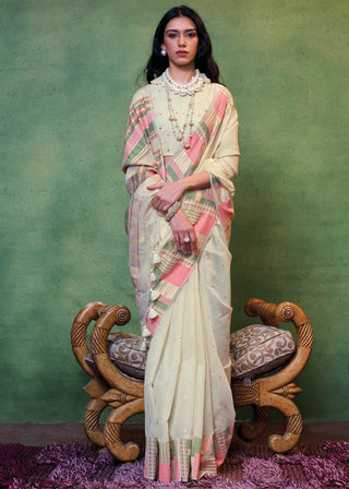 White Elegant Cotton Silk Blended Saree – Graceful & Lustrous Drape ClothsVilla