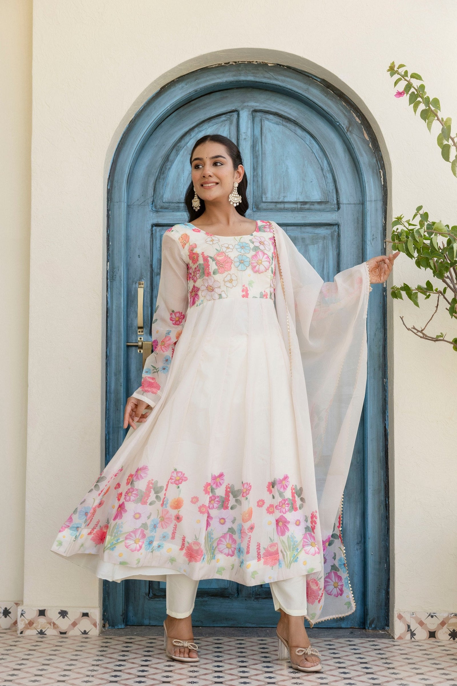White Floral Digital Printed Organza Silk Anarkali Set with Gota Lace Dupatta – Fully Stitched ClothsVilla