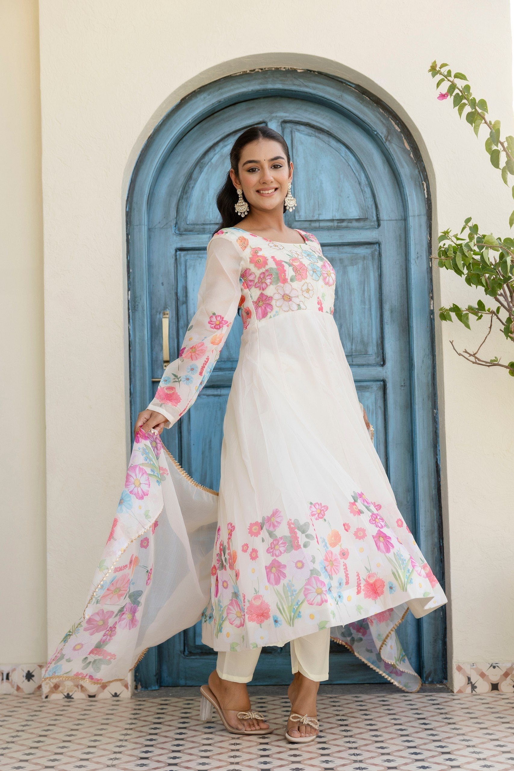 White Floral Digital Printed Organza Silk Anarkali Set with Gota Lace Dupatta – Fully Stitched ClothsVilla