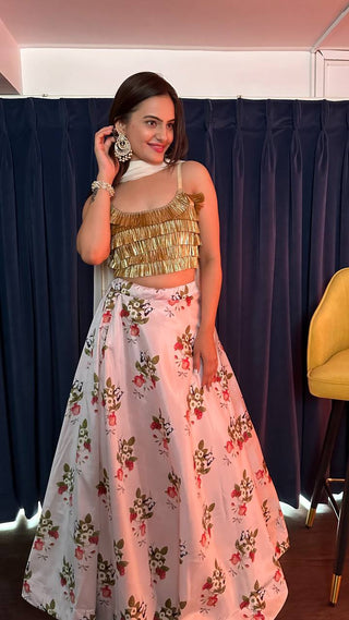White Floral Magic Tapeta Silk Lehenga Set with Banarasi Jhul Work — A Blooming Beauty ClothsVilla