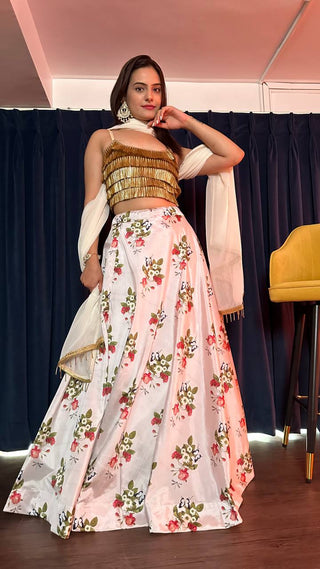 White Floral Magic Tapeta Silk Lehenga Set with Banarasi Jhul Work — A Blooming Beauty ClothsVilla