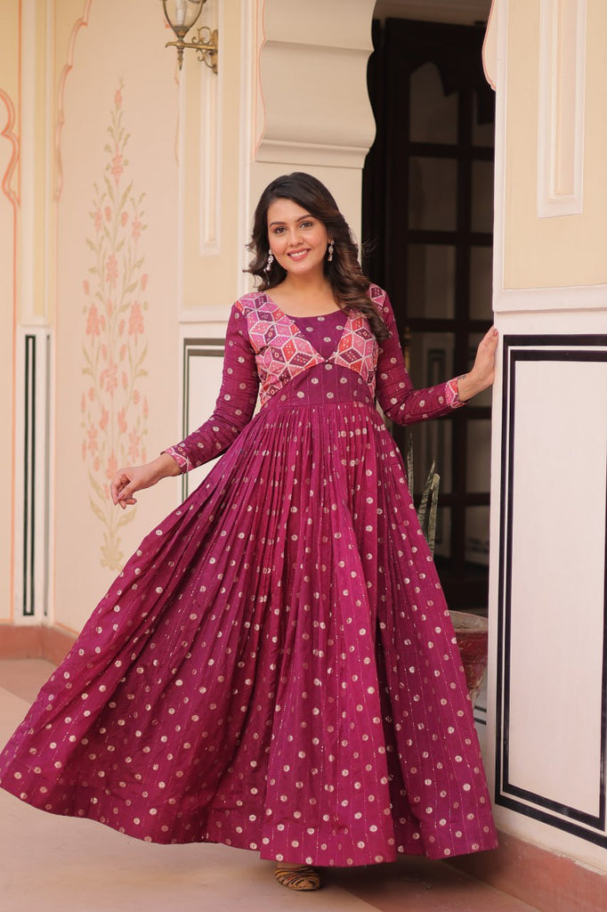 Wine Elegant Staple Jacquard Weaving Gown with Position Print Choli Clothsvilla