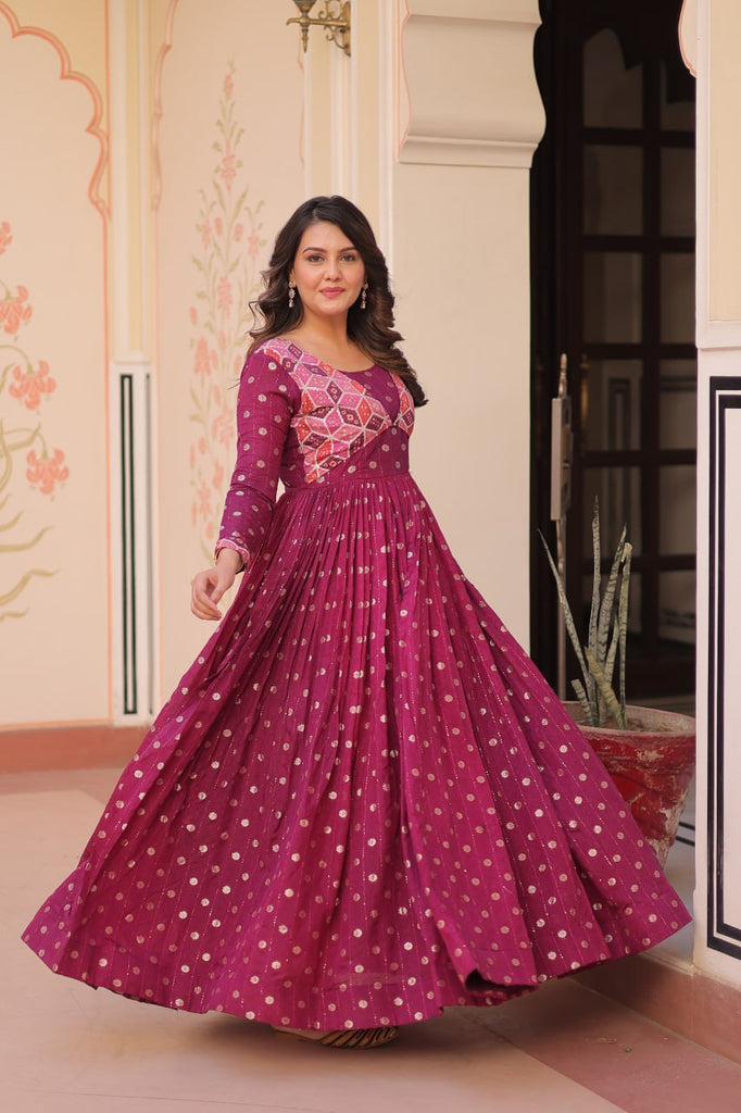 Wine Elegant Staple Jacquard Weaving Gown with Position Print Choli Clothsvilla