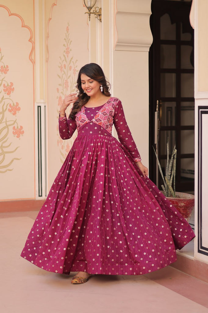 Wine Elegant Staple Jacquard Weaving Gown with Position Print Choli Clothsvilla