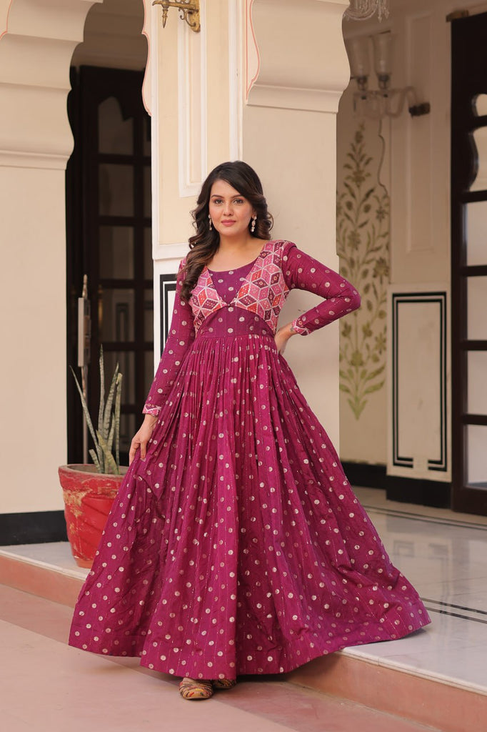 Wine Elegant Staple Jacquard Weaving Gown with Position Print Choli Clothsvilla