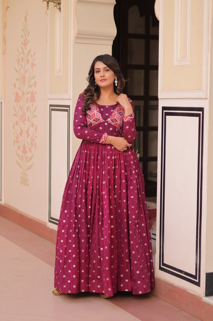 Wine Elegant Staple Jacquard Weaving Gown with Position Print Choli Clothsvilla