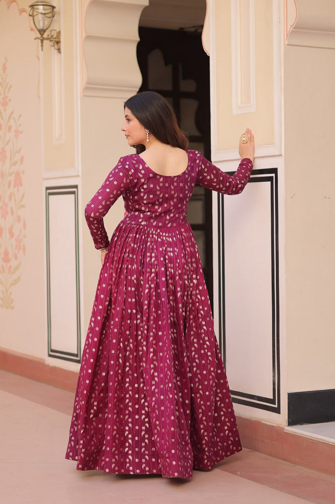 Wine Elegant Staple Jacquard Weaving Gown with Position Print Choli Clothsvilla