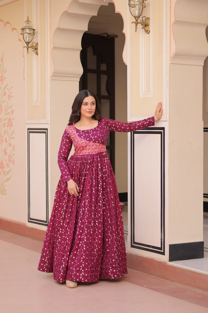 Wine Elegant Staple Jacquard Weaving Gown with Position Print Choli Clothsvilla