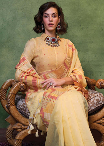 Yellow Elegant Cotton Silk Blended Saree – Graceful & Lustrous Drape ClothsVilla