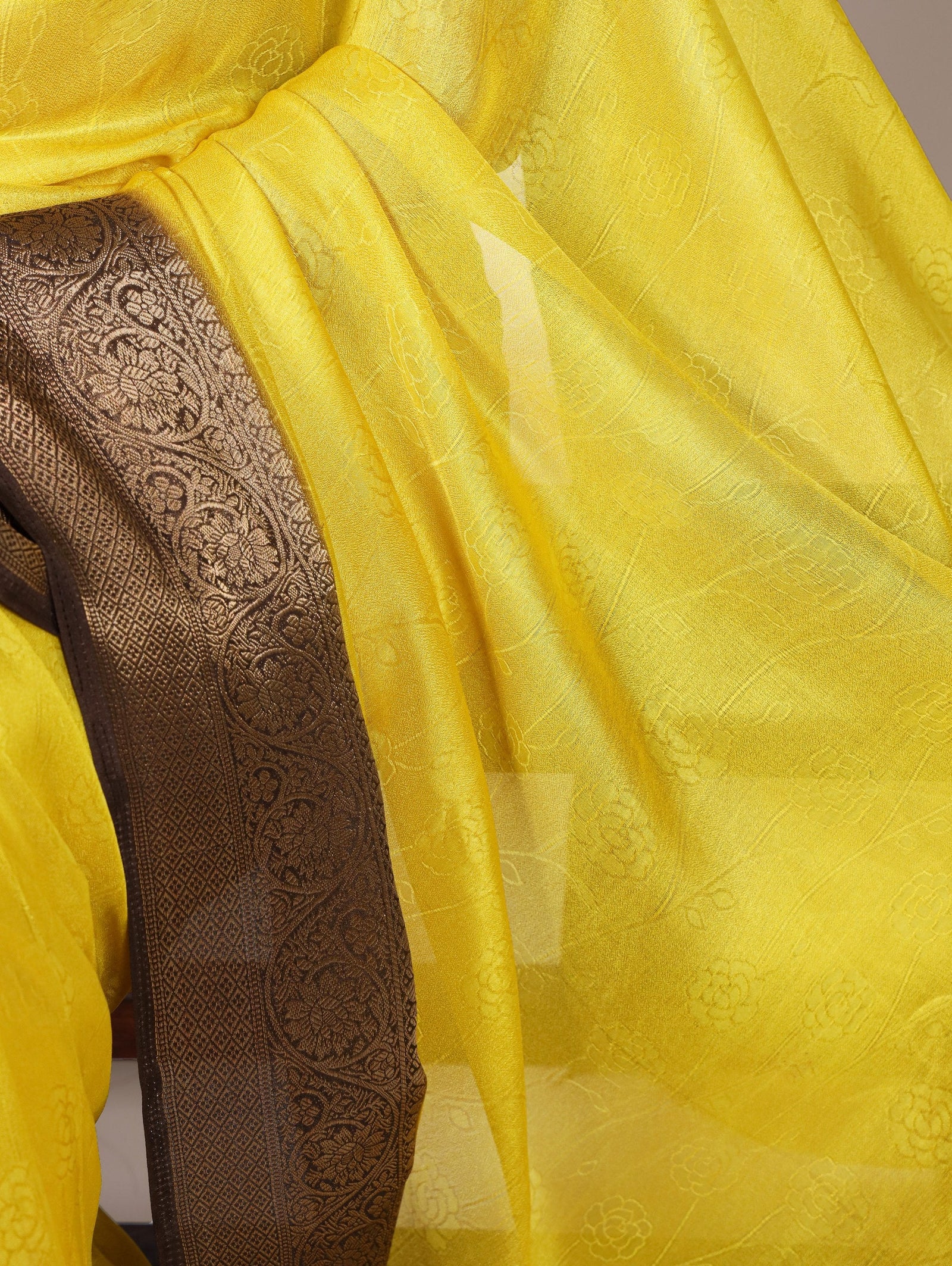 Yellow Elegant Marsh Mello Zari Weaving Saree with Matching Unstitched Blouse – Traditional Festive & Wedding Wear Clothsvilla