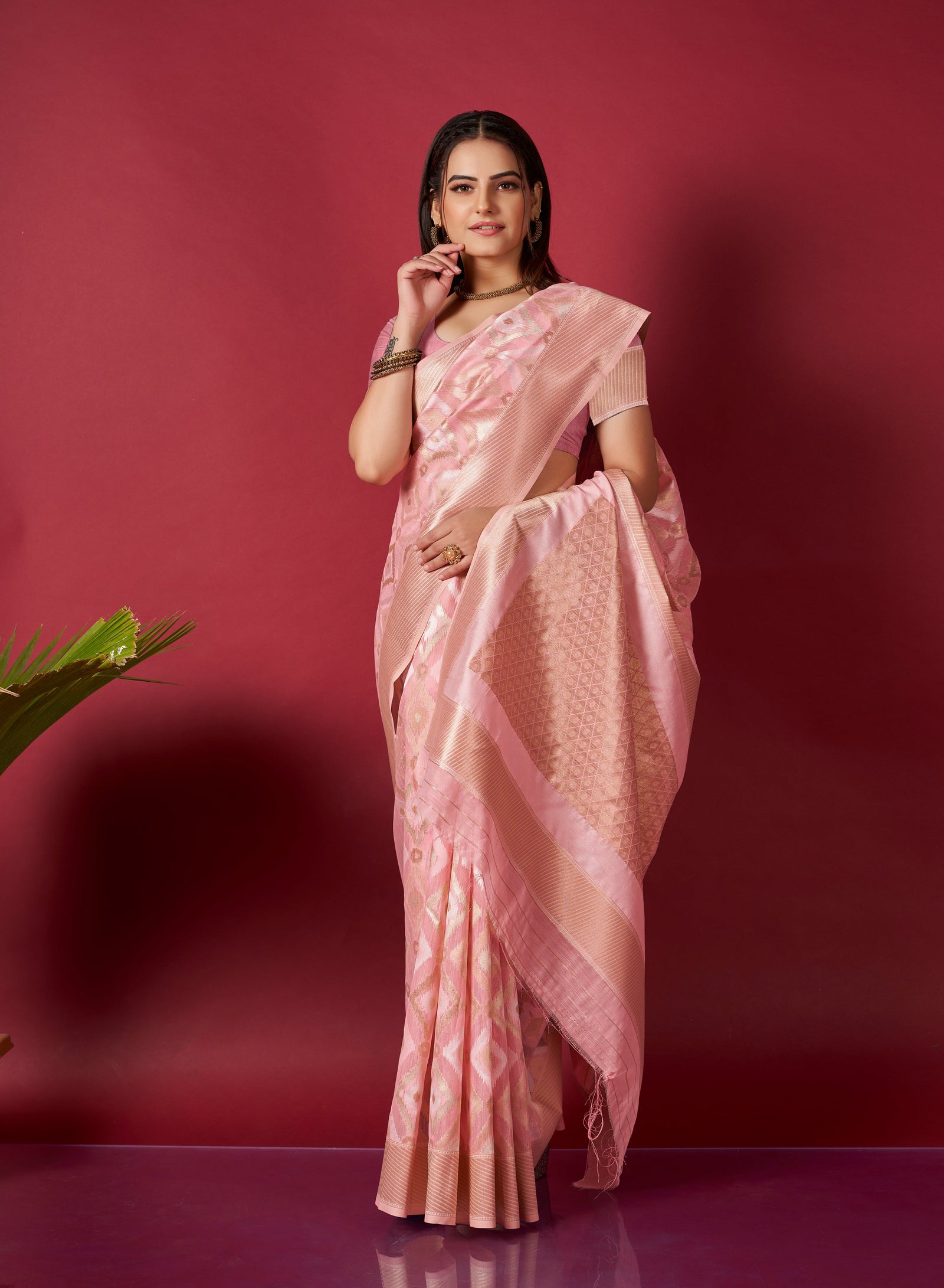 Muskaan Linen Ikkat Woven Saree Baby Pink Clothsvilla