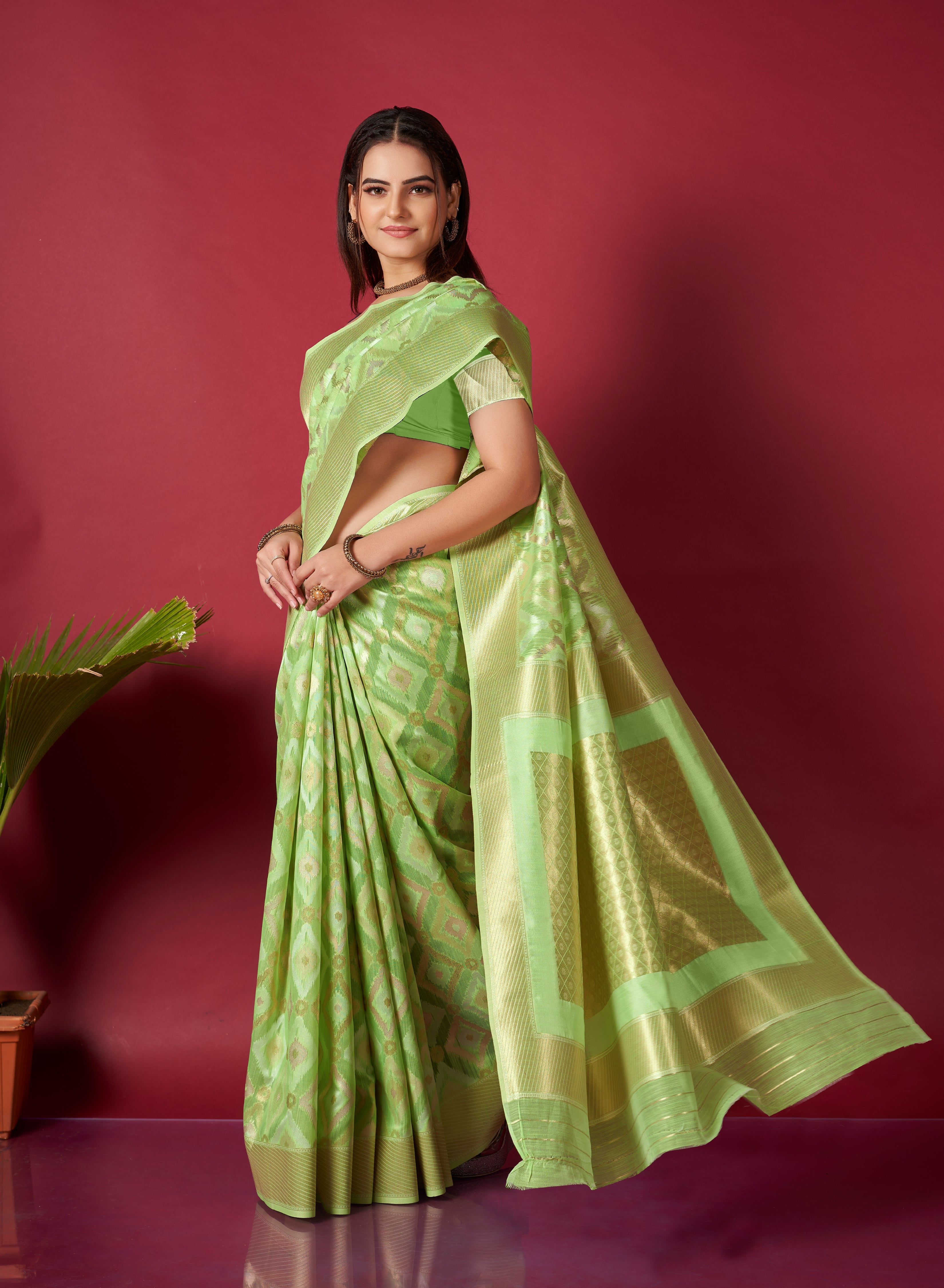 Muskaan Linen Ikkat Woven Saree Pistachio Green Clothsvilla